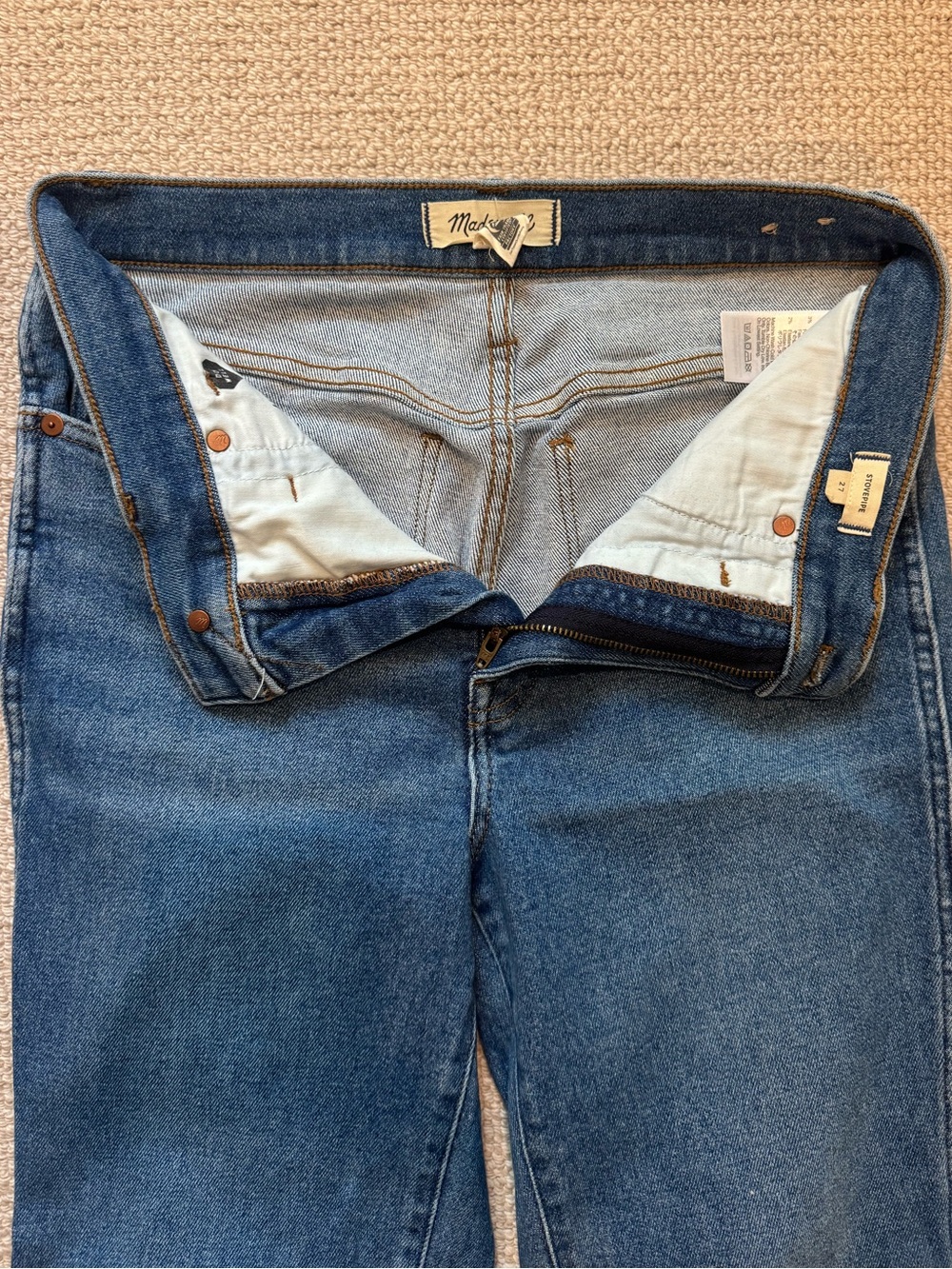 Madewell Stovepipe Jeans in dark and medium wash - Picture 3 of 6